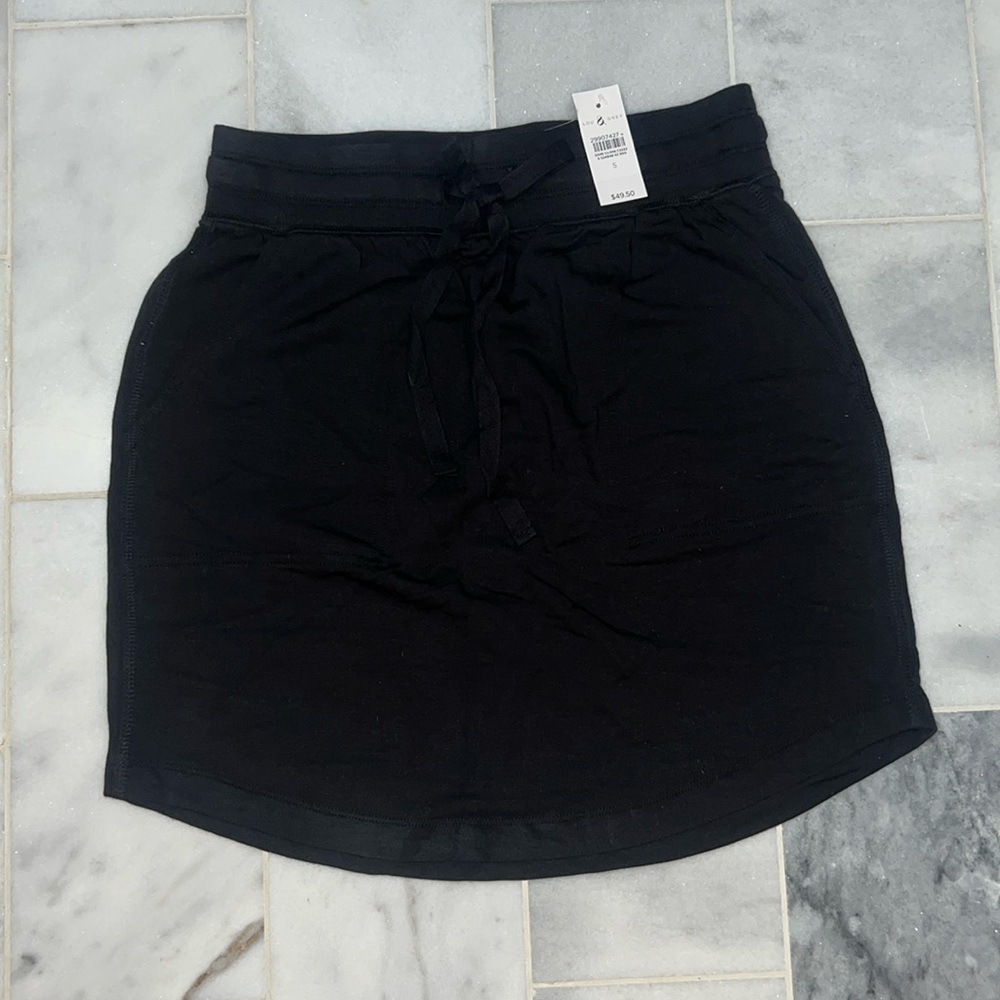 NWT, Lou & Grey Black Athletic Skirt, Size Small